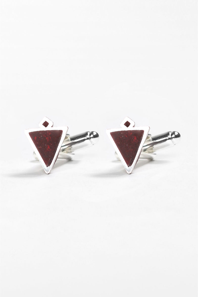 Nil, handmade cufflinks for him in burgundy red resin and hypoallergenic stainless steel