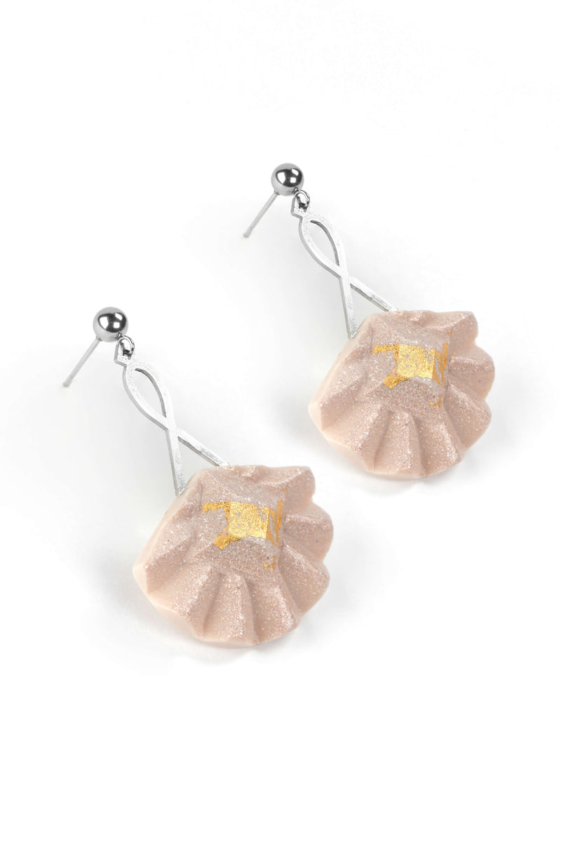Statement earrings studs in stainless steal and gold leaf 24 carats named Cancan and beige color