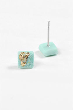 Mosaique, small square-shaped hypoallergenic studs in mint green resin and gold leaf