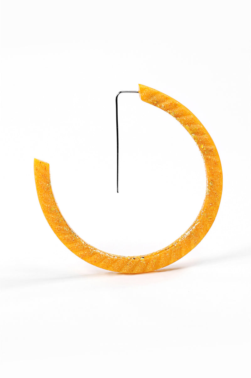 Ouroboros, light hoop earrings in golden yellow ochre resin, gold leaf and hypoallergenic stainless steel
