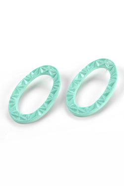 Grandes boucles d'oreilles clous d'oreilles cercle Phoebé couleur menthe verte résine écologique, procédé artisanal