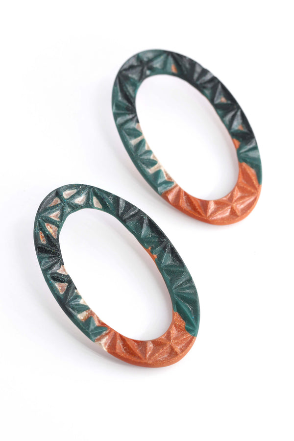 Unique Phoebé statement studs earrings