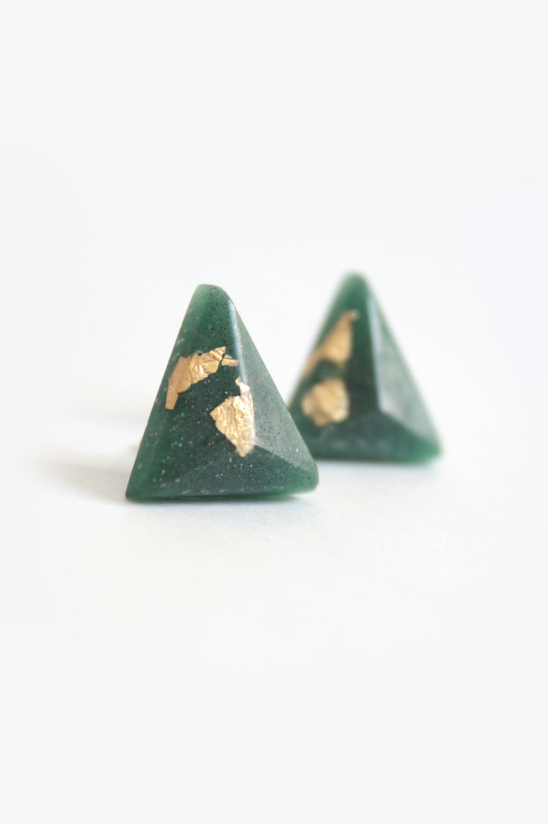 Bijoux Pépine's hypoallergenic Pyramide triangle shape studs in green forest with sustainable resin and 24 carats gold leaf
